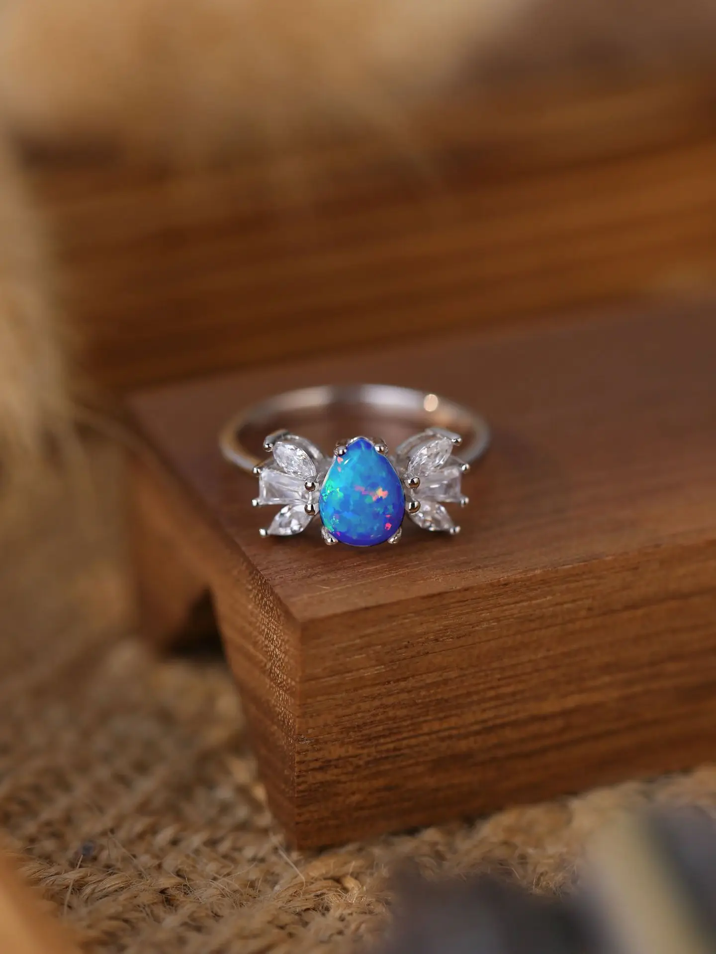 New Pure 925 Silver Women's Ring Decorated with Droplet Blue Opal with Zircon Wings, Fashion Adorable Style for Men and Women