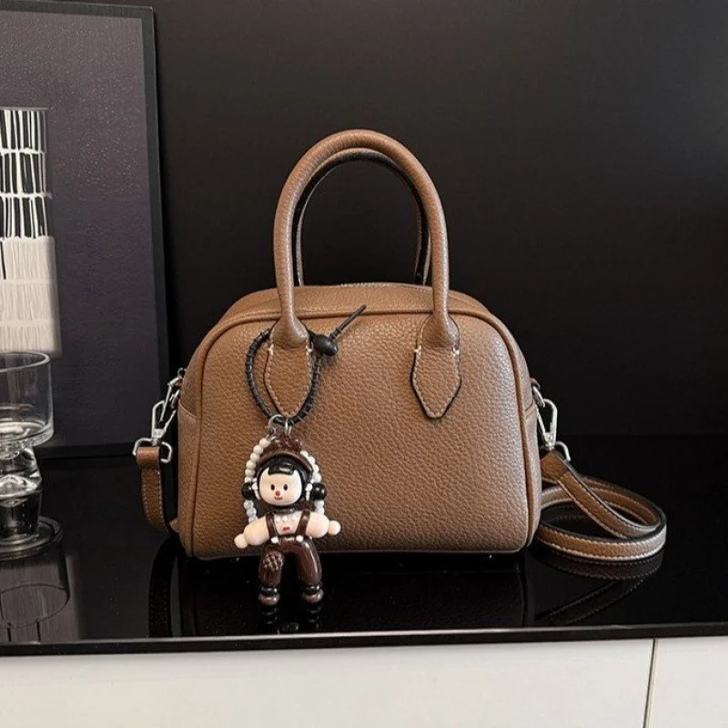 

Stylish Women's Leather Crossbody Bag By Famous Designer Elegant Classic Luxury Brand Handbag For Fashionable Ladies