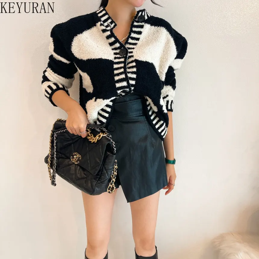 2024 Autumn Winter Contrast Color Knitted Sweater Women Korean Chic O-Neck Single-breasted Button Thick Sweaters Cardigan Coat