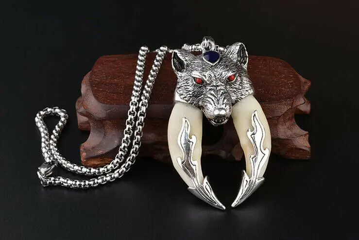 Handcrafted Necklace Wolfs Tooth Fangs Pendant Teeth Bone Vintage Tibetan Amulet Antiques Figurines Hip Hop Choker Pendants