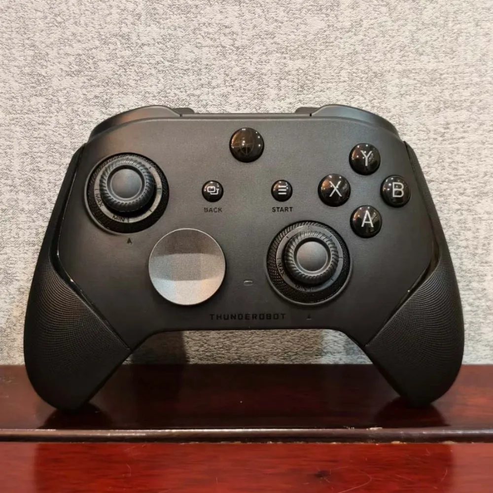 Thunderobot hunter Blade 60 Wireless Game Controller 8KHz 3-Mode TMR Joystick Dual‑Mode Triggers for NS1/Switch2/PC/Steam Gamers