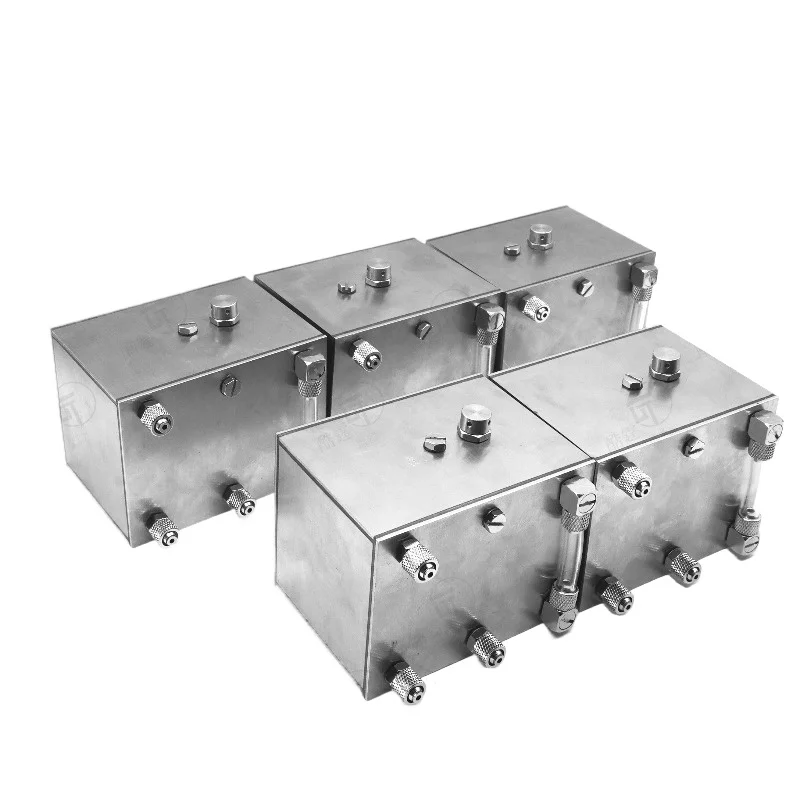 Micro réservoir d'huile hydraulique en alliage d'aluminium, pour camion à benne basculante Tamiya RC 1/14 SCANIA 770S VOLVO mercedes-benz ACTROS 3363 MAN, pièces de voiture