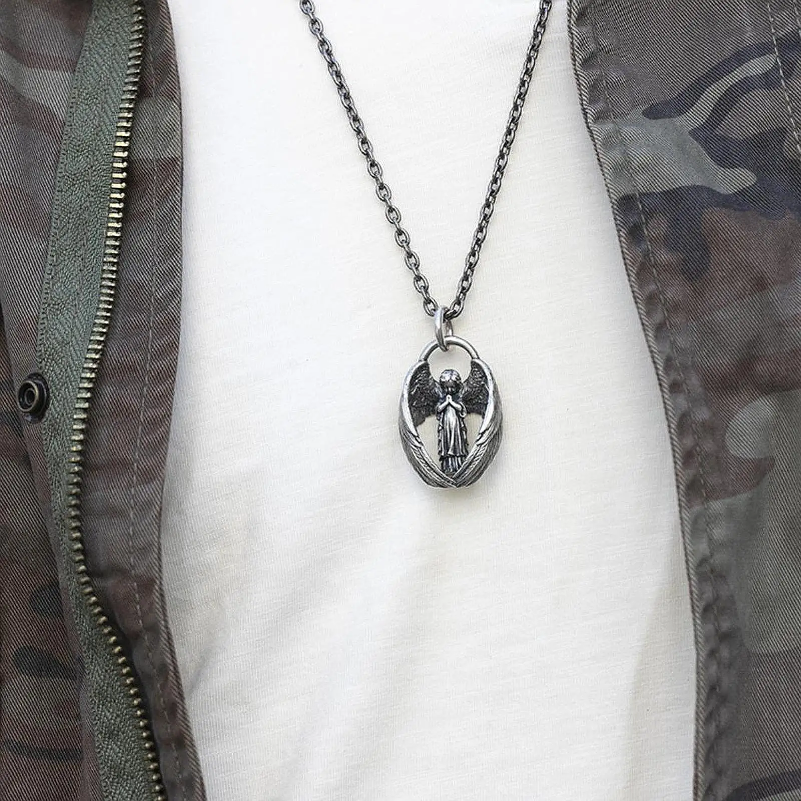 

Angel Wing Necklace for Men Angel Pendant Necklace for Performance Halloween