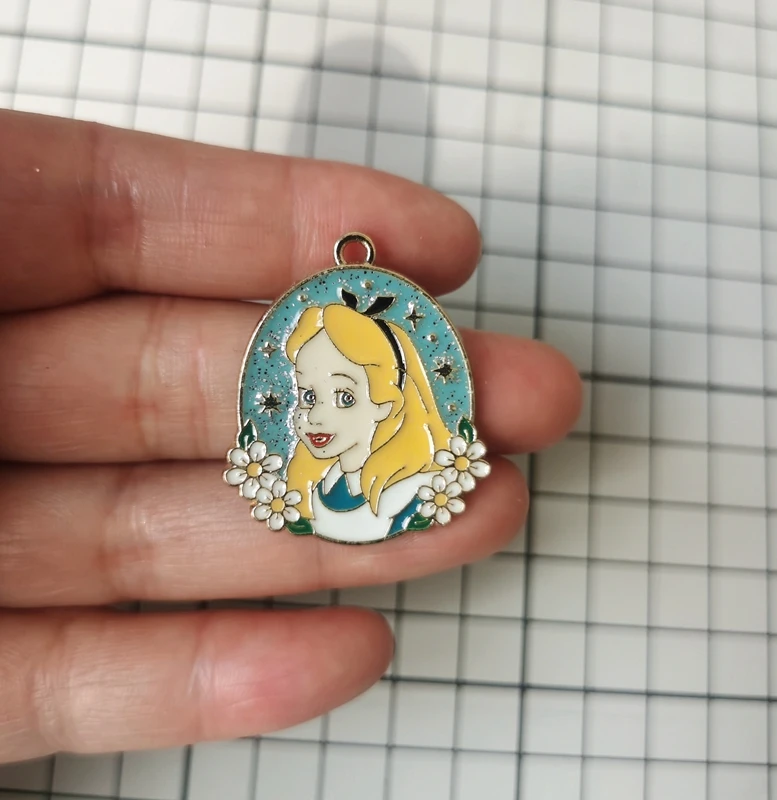 

10PCS cartoon Princess Pendant DIY Jewelry Necklace Earrings Bracelet Jewelry Earring Charms