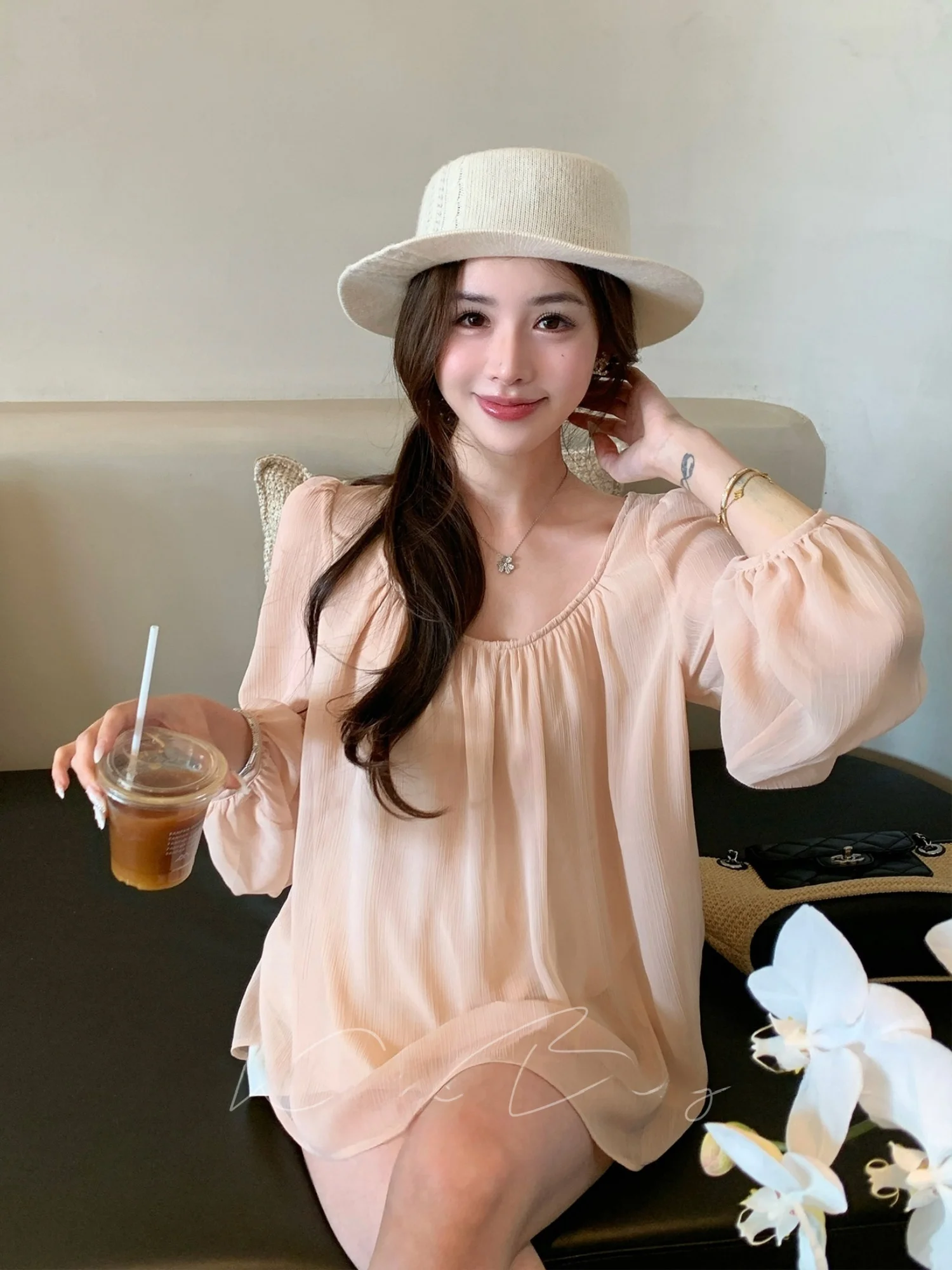 

Romantic Style Loose Lantern Sleeve Women's Summer New Fashion Chiffon Blouse Lantern Sleeve Long Sleeve Square Collar Blouse