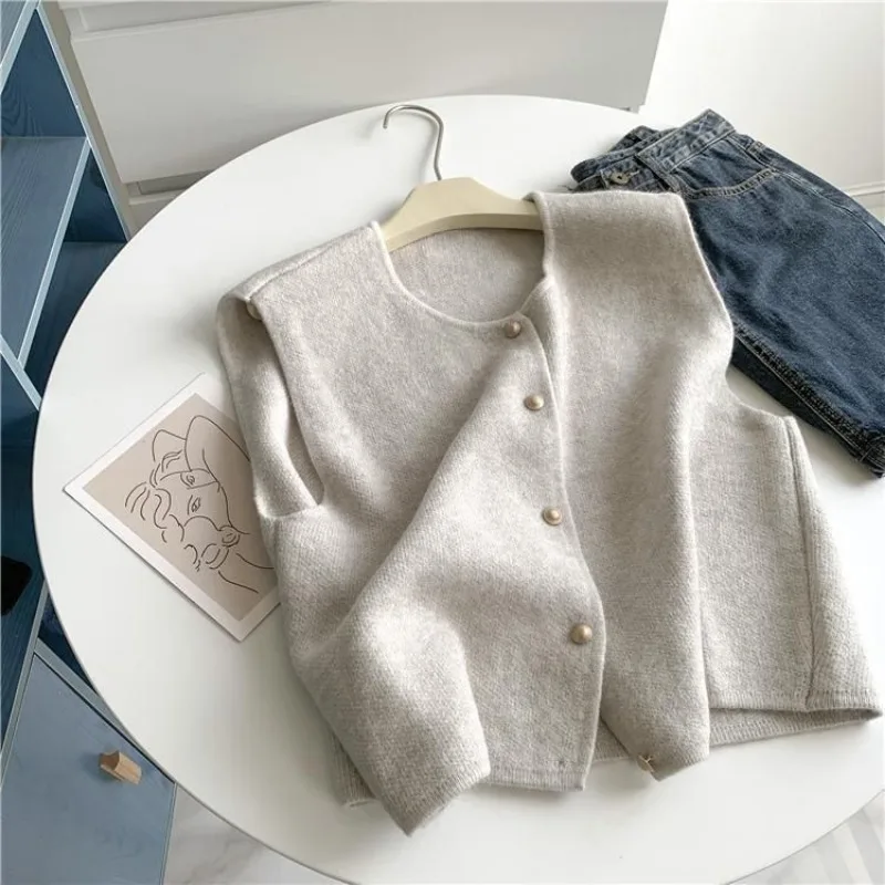 Gentle single row small button round neck knitted vest cardigan for women Korean style sleeveless camisole top for outerwear