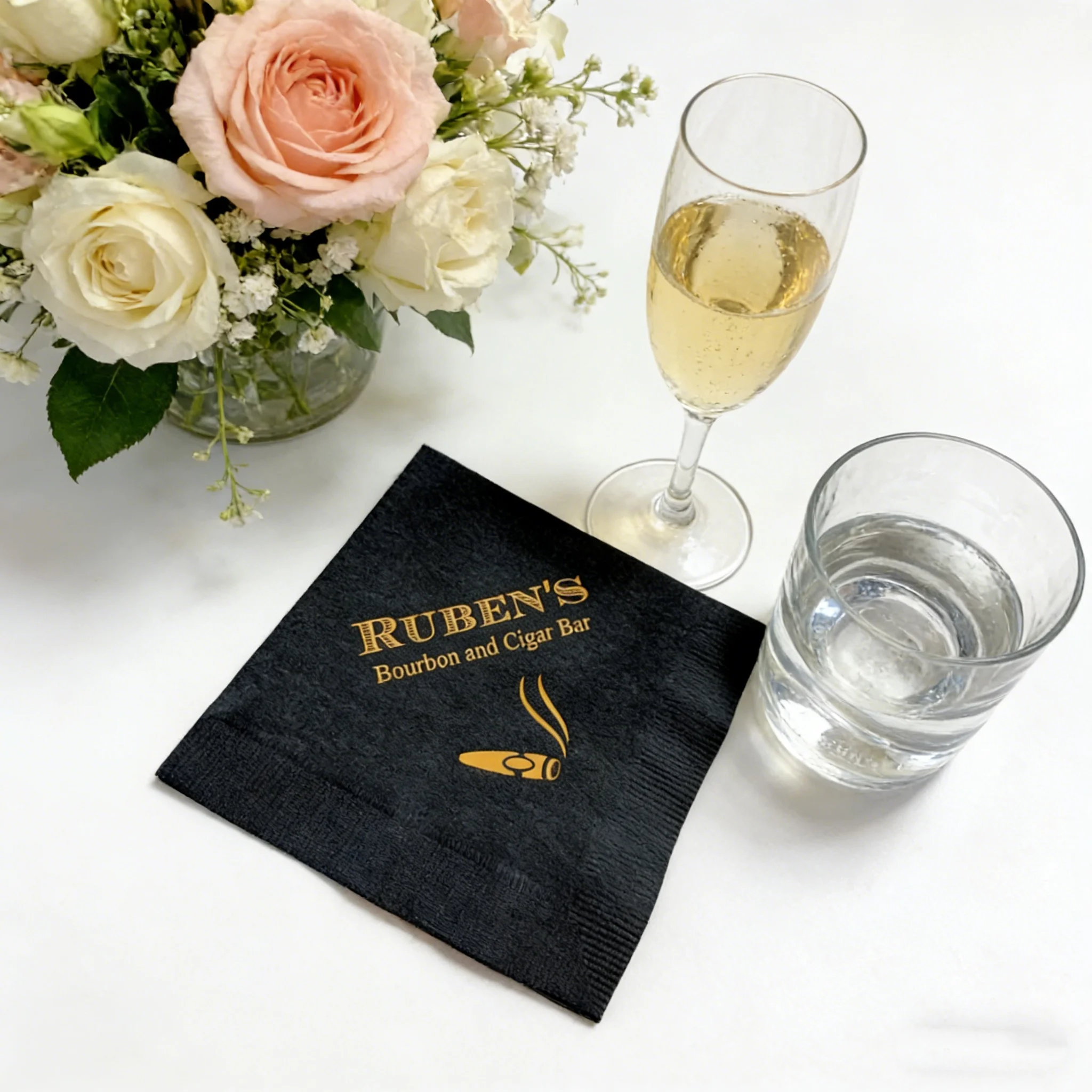 

50 шт. индивидуальных мужских салфеток с монограммой для вечеринок, сигарных баров и мужских клубов, а также полотенца для напитков, обедов и ужинов, доступны для гостей