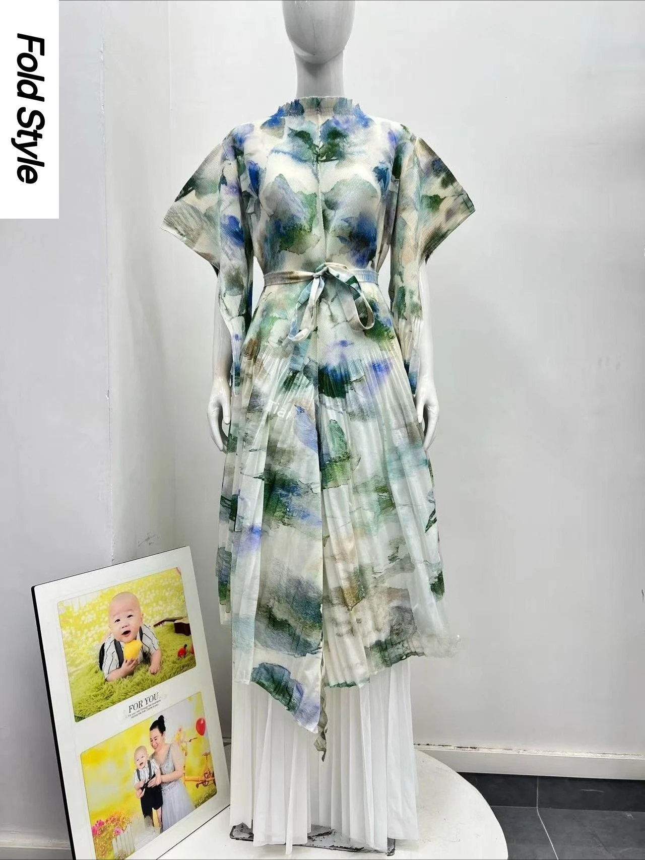 Miyake 2025 automne en gros nouveau plissé à manches courtes costume élégant à la mode ample femmes imprimé robe longue deux pièces ensemble