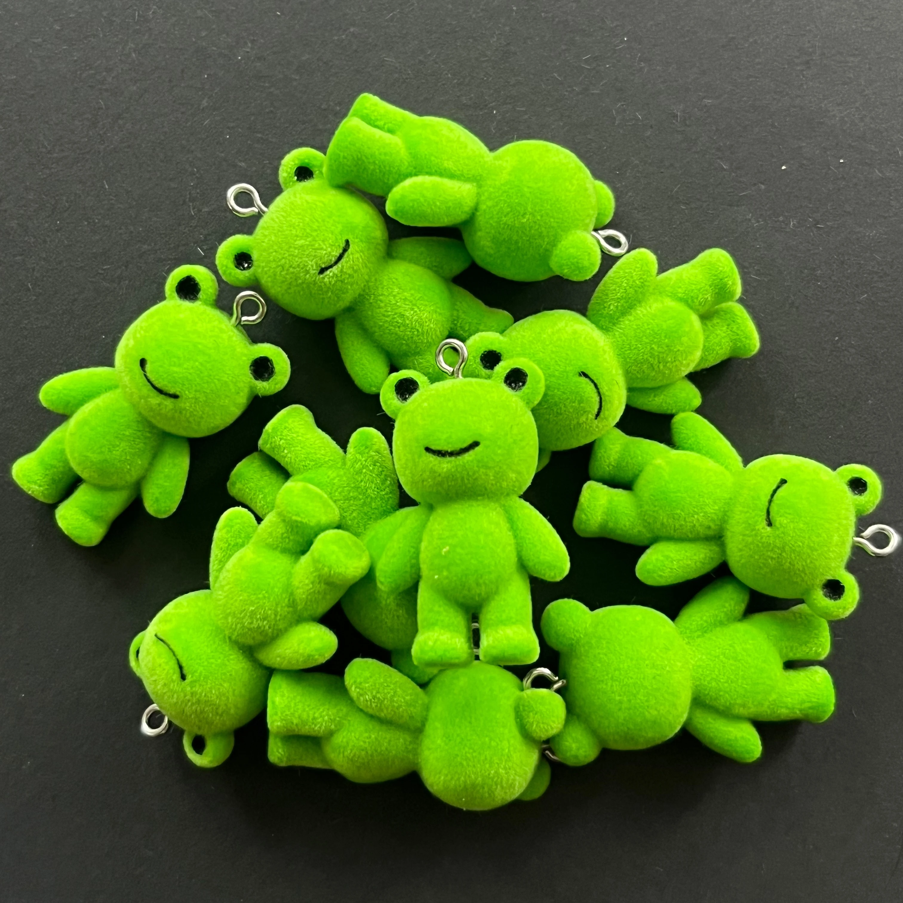 

30pcs 3D Fluffy Flocking Animal cartoon Frog Charms Miniature Dolls Keychain Necklace Pendant DIY Crafts Jewelry Make