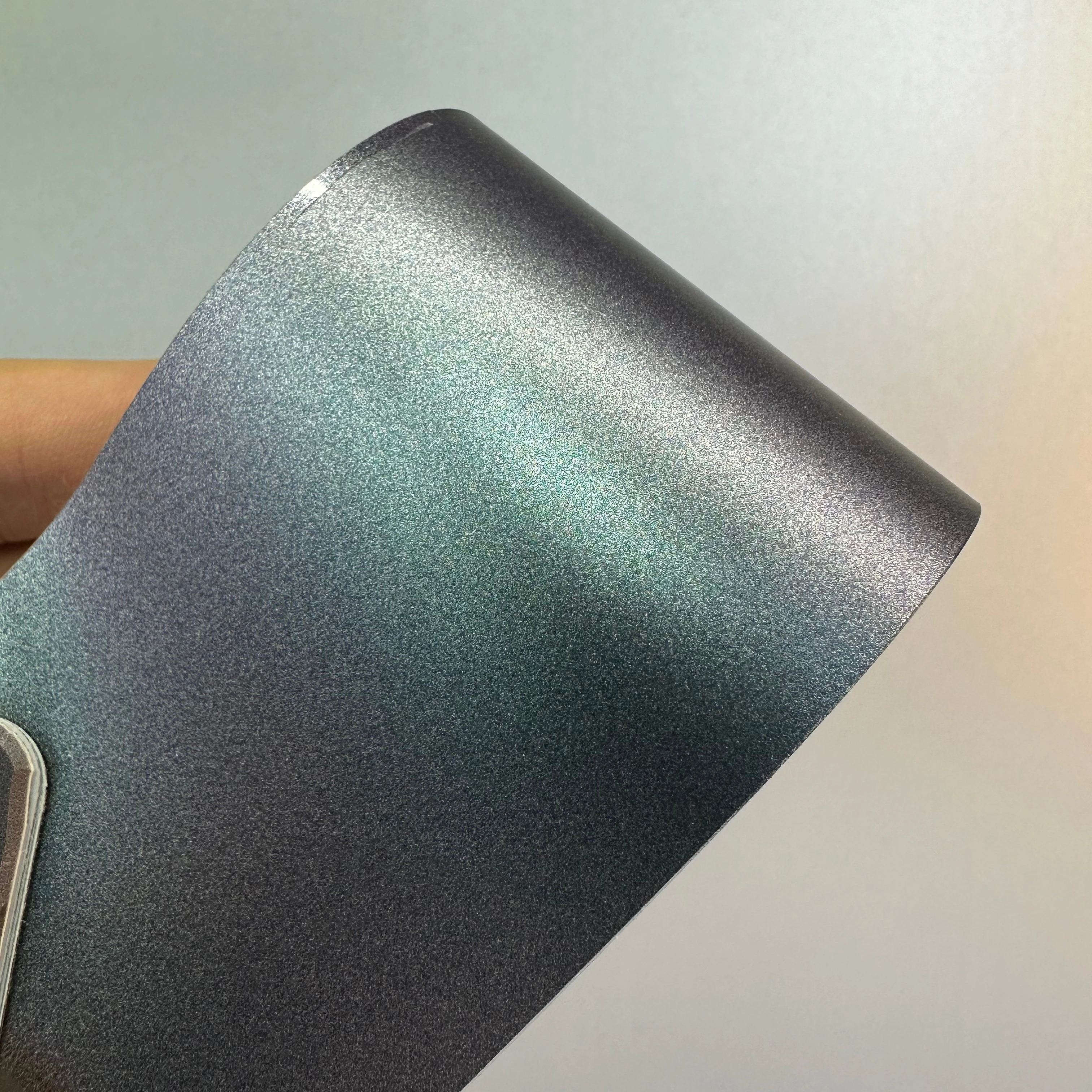 

Factory Direct Supply:High Quality Matte Glossy Gray-Purple Gradient Vinyl Car Wrap with Color-Shifting Effect