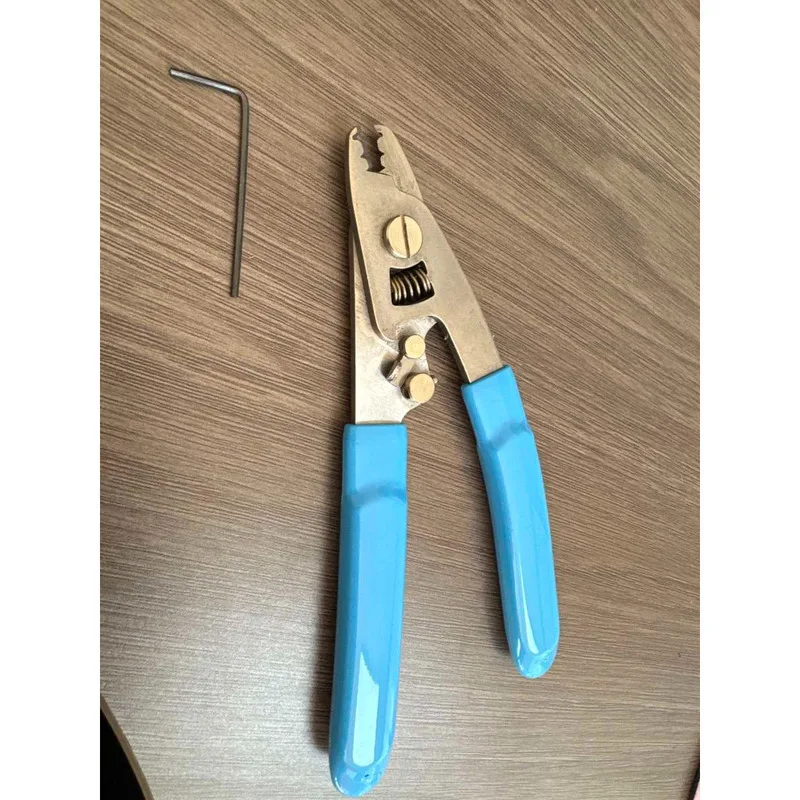 5PC CFS-3 3 Holes Fiber Optic Stripper Suitable for Stripping 0.9mm~3mm outer jacket, 250um bare fiber (coated layer) Loose Tube