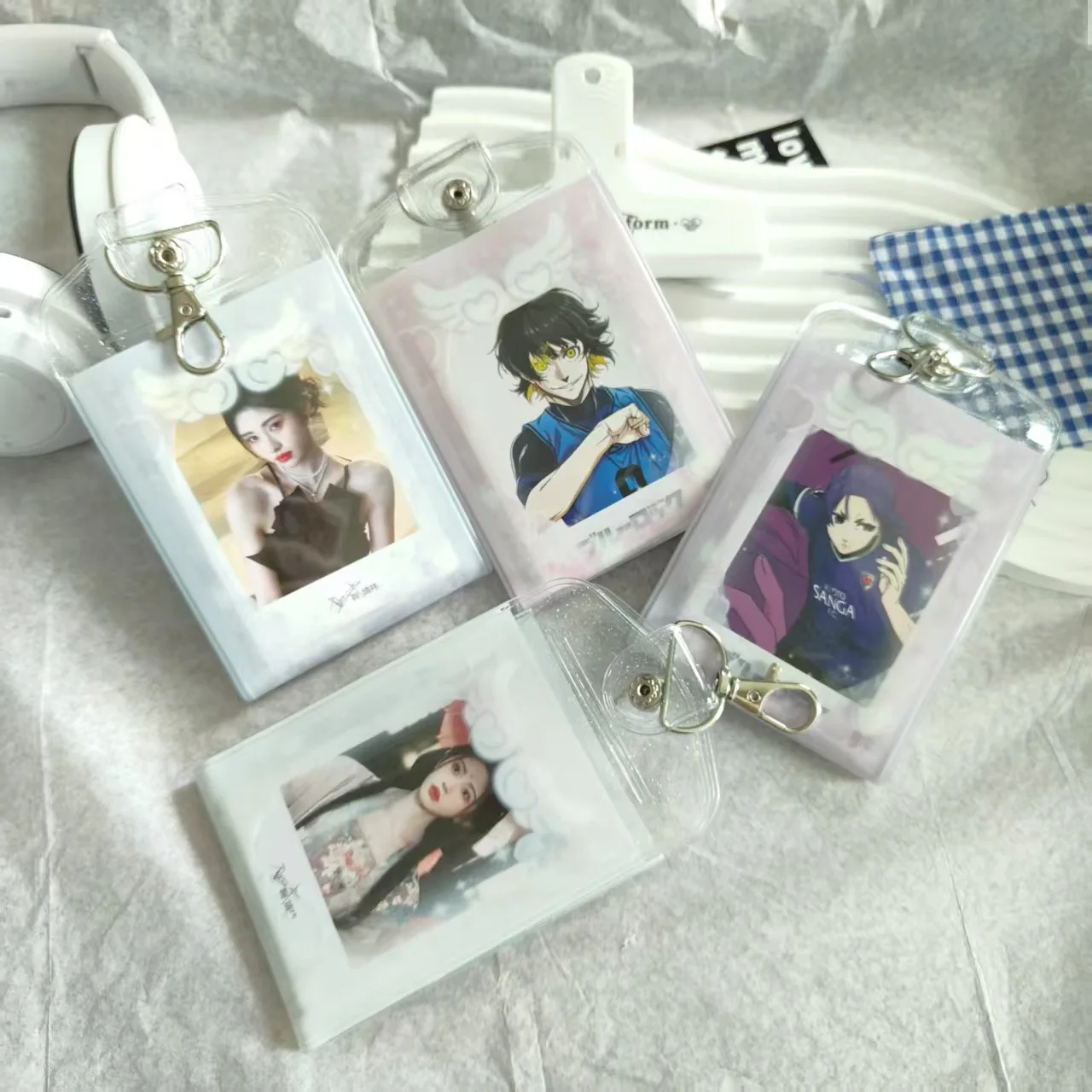 حامل بطاقات بسيط مزدوج الجوانب متعدد الجيوب مقاس 3 بوصات مع مشبك جراد البحر لمعرف الصور #1