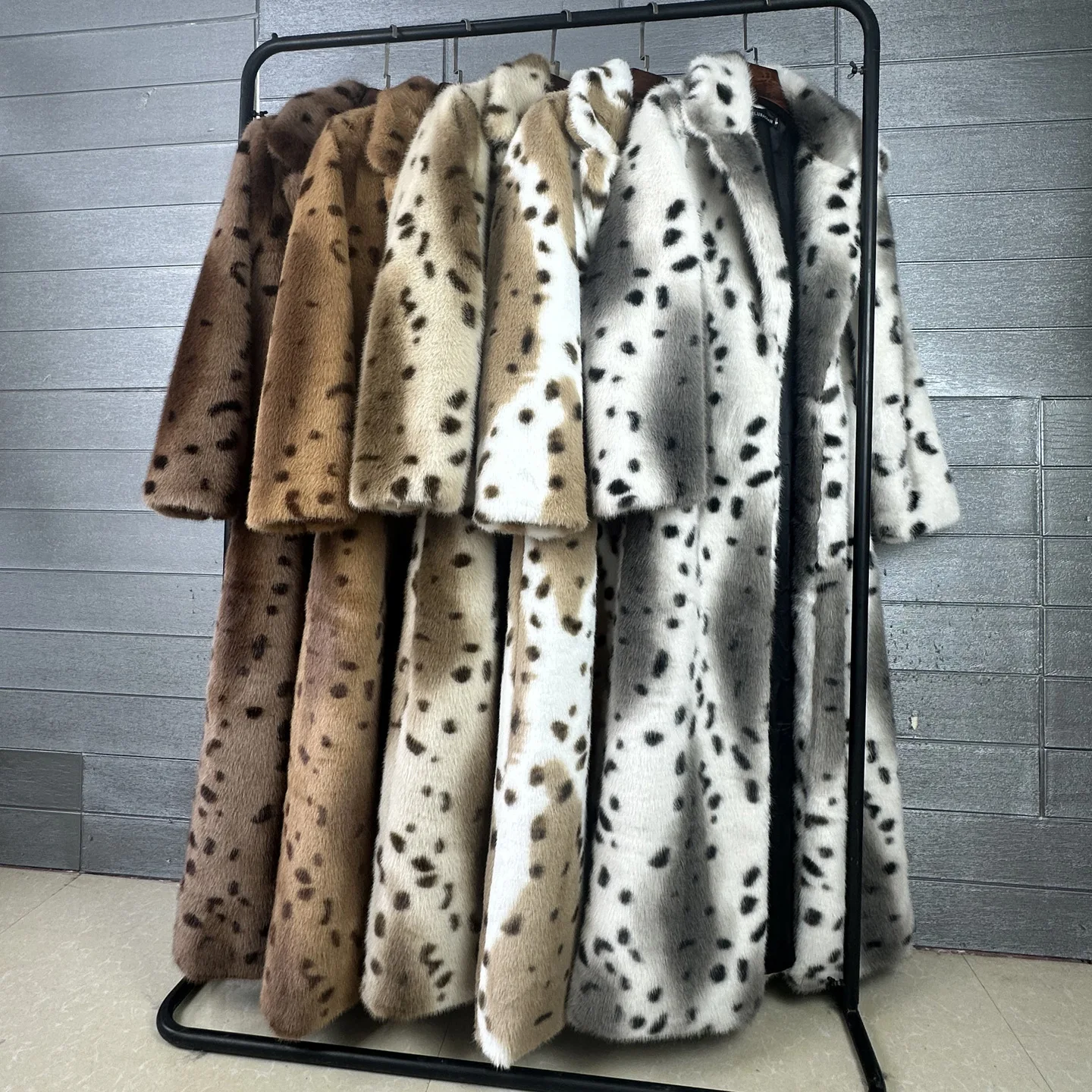 Imitation Mink Fur Leopard Female Overcoat Ultra Long Turn-down Collar Loose Winter Fur Jacket Elegant Long Sleeve Fake Fur Coat