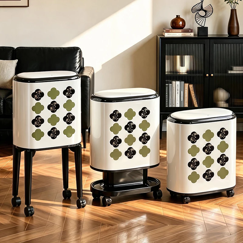 Medieval-style trash can for bathroom with large capacity, suitable for living room and bedroom, with wheels for easy mobility.