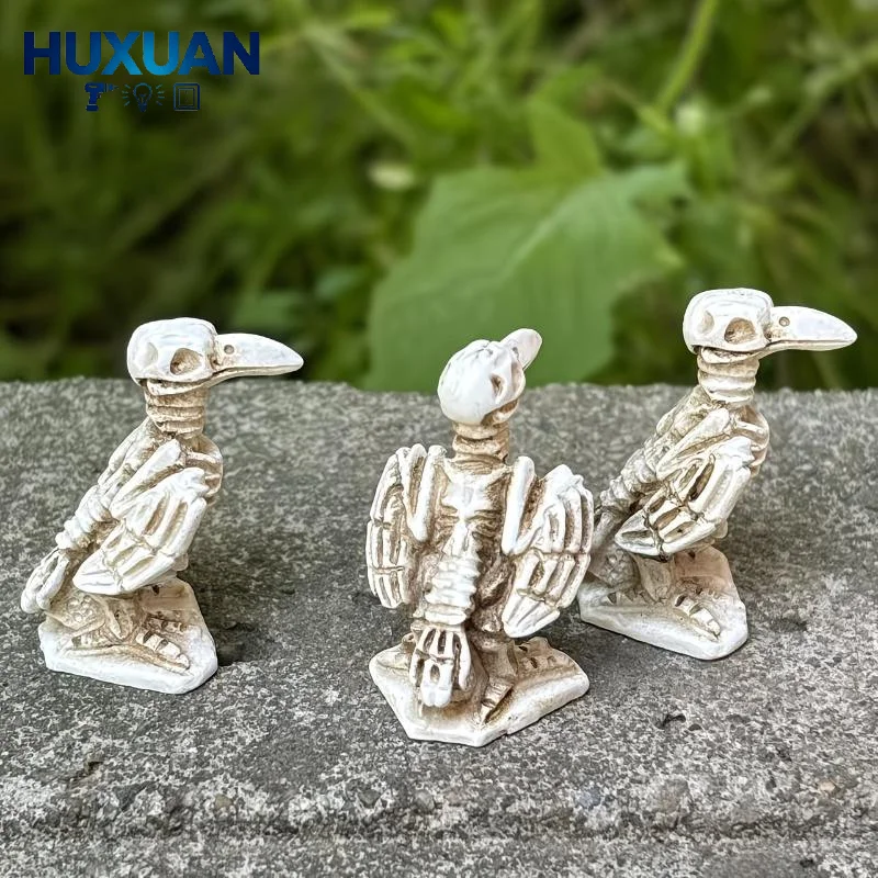Skull Crow Miniature Model Collectible Resin Statue Dark Style Ornament for Halloween Hobbyist Dollhouse Decor