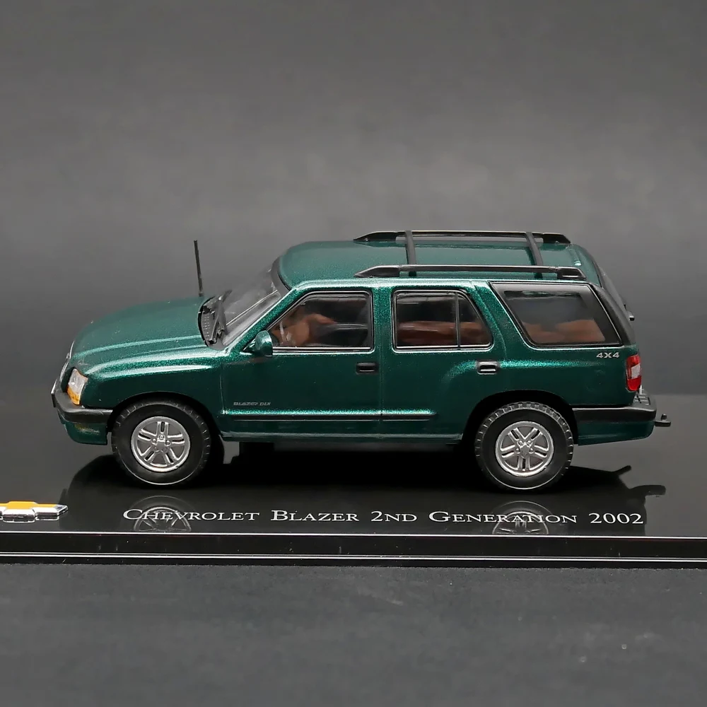 Diecast Ixo 1:43 Scale Chevrolet Blazer 2nd 2002 Collectible Toy Gift Souvenir Display Ornament