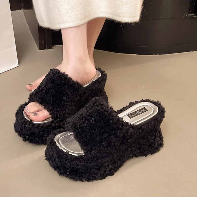 

Women Wedges Platform Slippers Fur Fashion New Shoes 2025 Designer Winter High Heels Woman Flip Flops Casual Slides Zapatillas