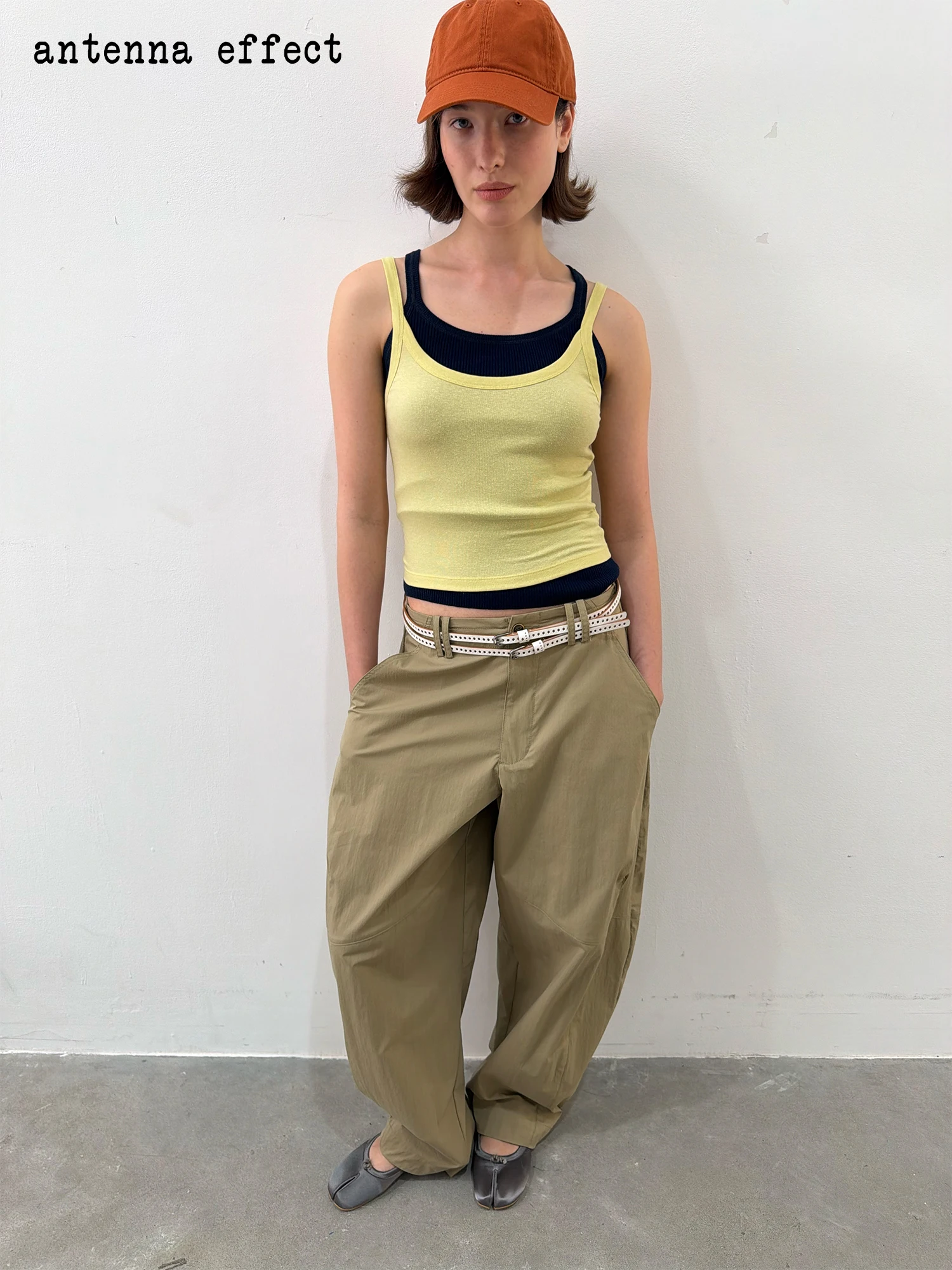 Regata Feminina Retrô Slim Fit de Linho, Básica e Elegante, para Camadas, Moda Verão 2023, Curta