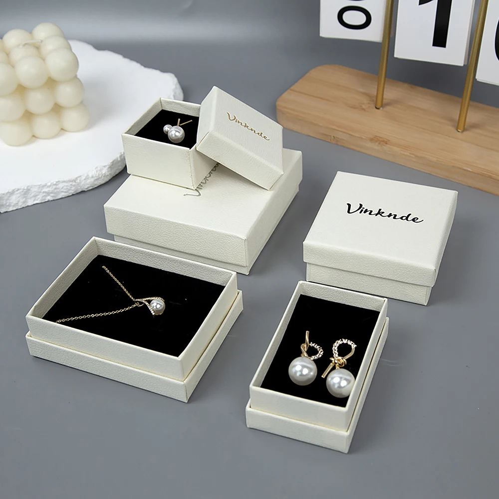 

100Pack Beige Paper Jewelry Organizer Box Travel Portable Storage Case For Necklaces Earrings Rings Accessory Packaging Boxes