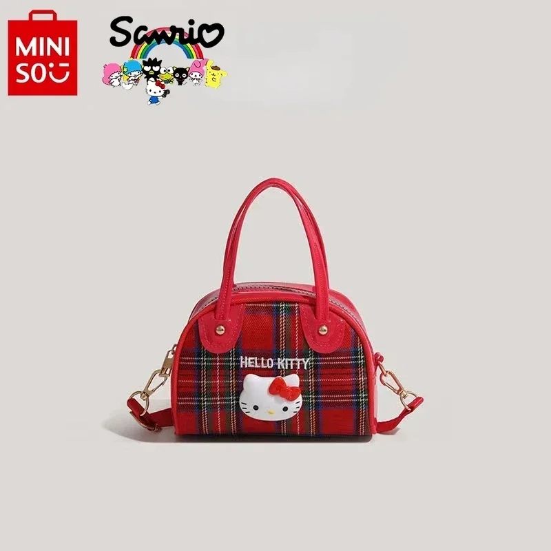 Sanrio Hello Kitty moda Mini çanta ayarlanabilir kayış karikatür temalı Retro Crossbody çanta zarif kırmızı kompakt kız kalp çanta