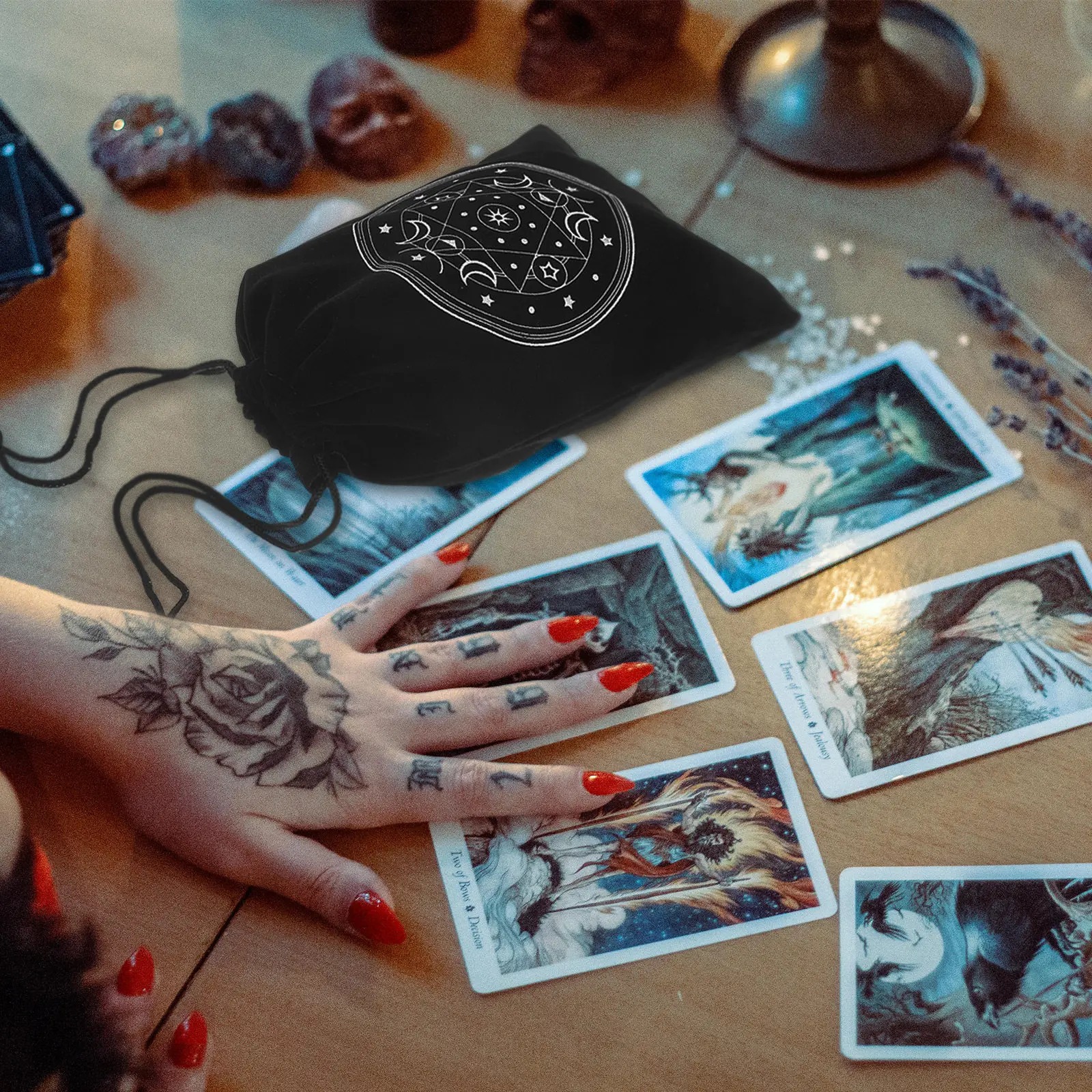 

Tarot Card Storage Bag Soft Fabric Drawstring Closure Delicate Design Tarot Cards Pouch Storage Organizer Portable Holder