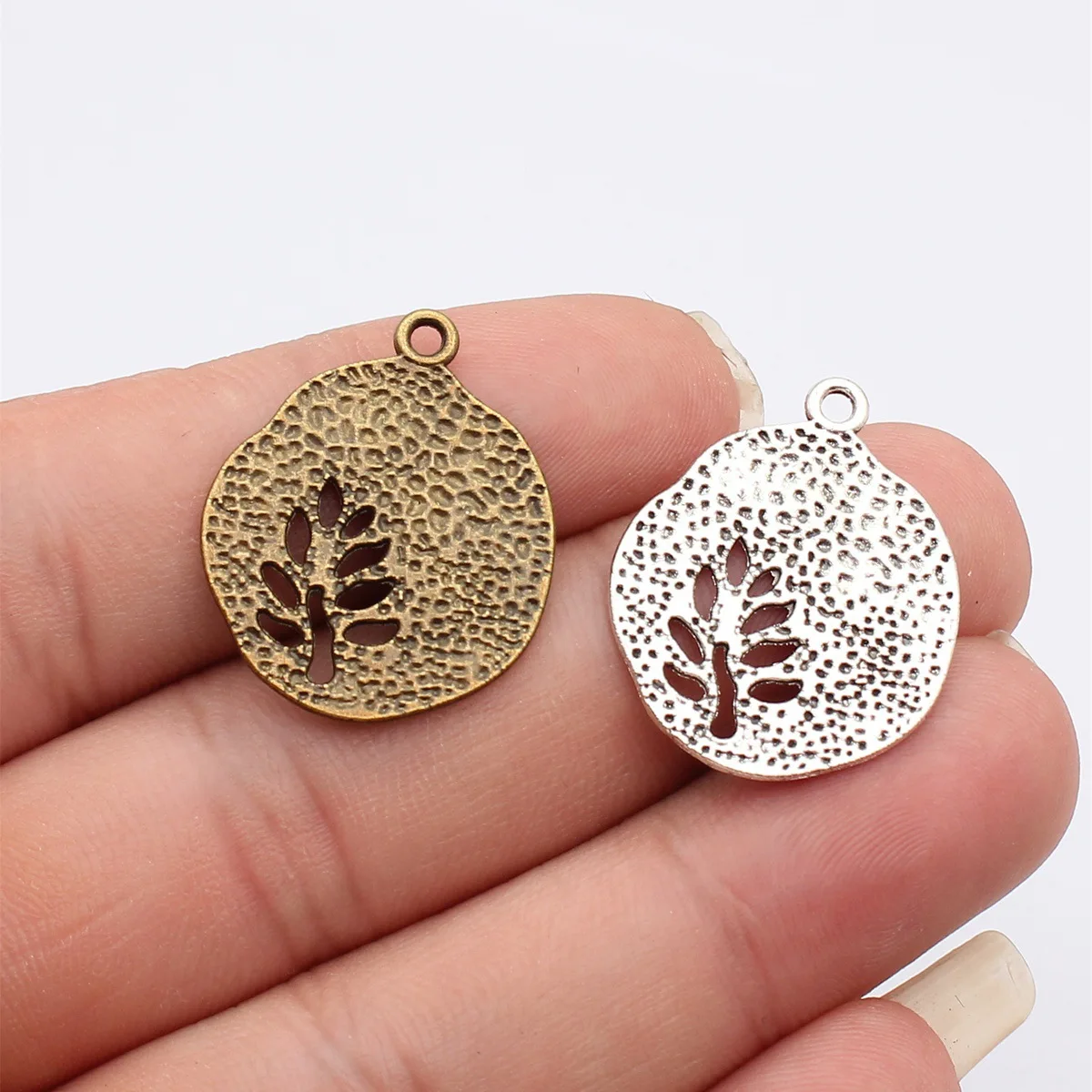 Vintage Heart Shape Tree Of Life Charms Pendant Family Love Charms Pendant Bulk For DIY Jewelry Making Bracelet Necklace