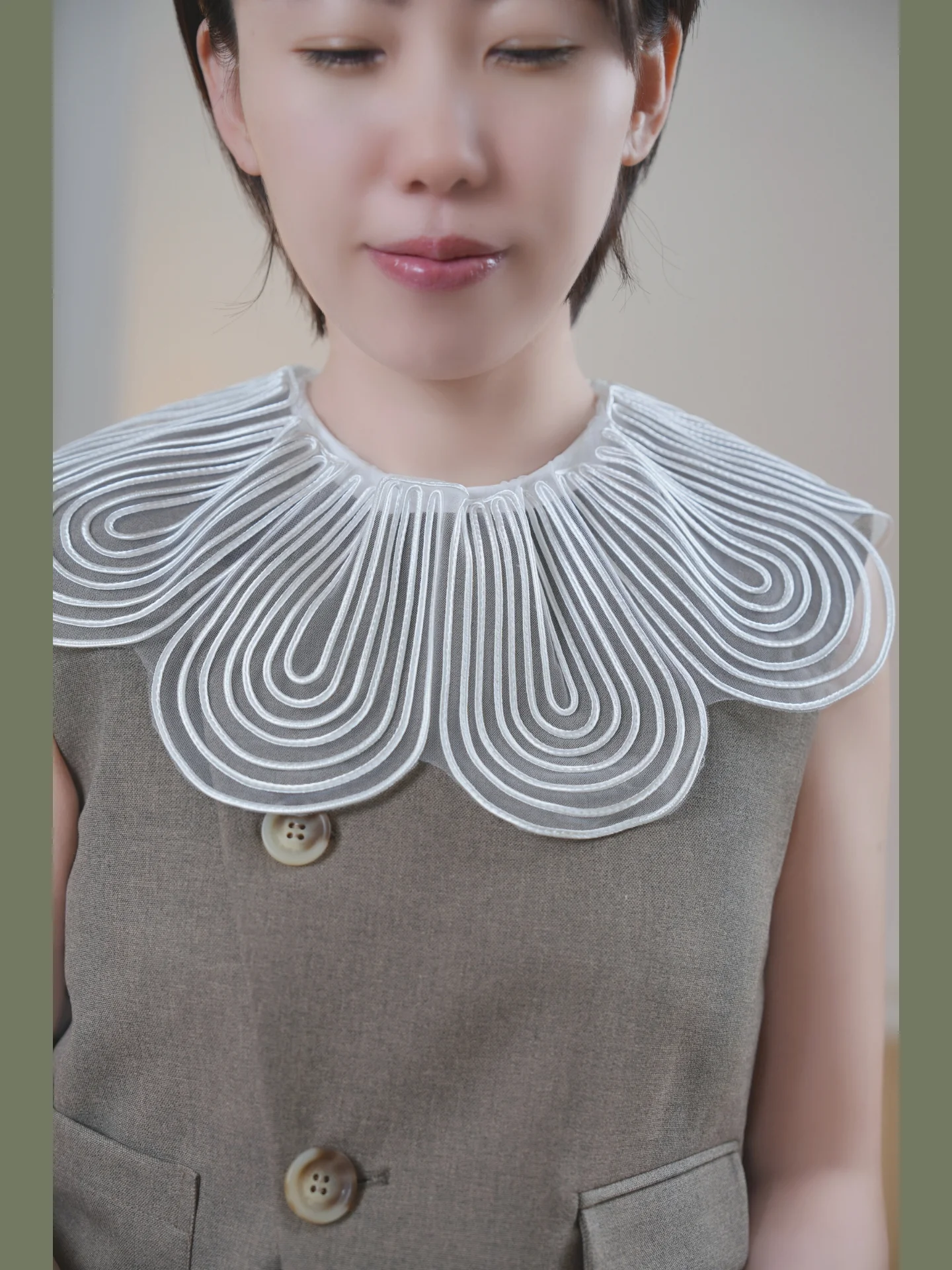 retro-sweetheart-style-white-heavy-embroidery-rope-petal-fake-collar-casual-pure-color-spring-fashion-accessory-for-women