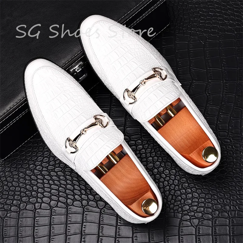 

Retro Crocodile Pattern Metal Button Loafers for Men Round Toe Shallow Slip-On Leather Shoes Male Wedding Dress Derby Shoes