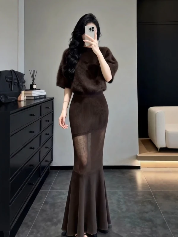 

Элегантный вязаный топ с круглым вырезом и юбка-рыбка с вырезами и эффектом обертывания, комплект из двух предметов, модный, весенняя новинка для женщин.