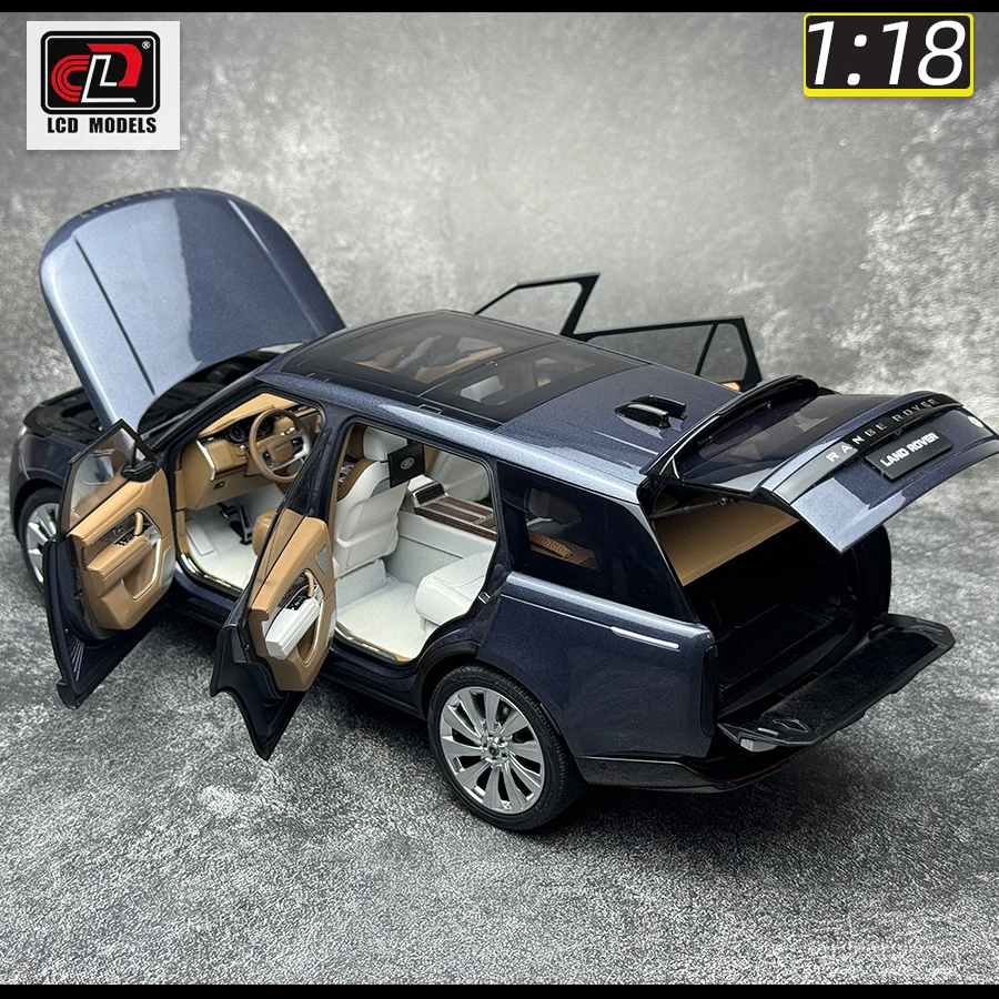 LCD 1/18 scale 2022 for Range Rover SV SUV Metal static decoration Holiday gift collection for friends