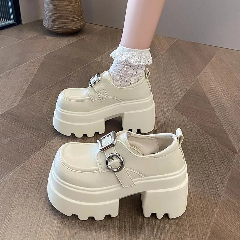 10 سنتيمتر الكعوب النساء أحذية جلدية بدون كعب بدعة مصمم حزام مشبك سيدة ماري جين حذاء ريترو البريطانية سميكة وحيد حذاء كاجوال Zapatos Mujer