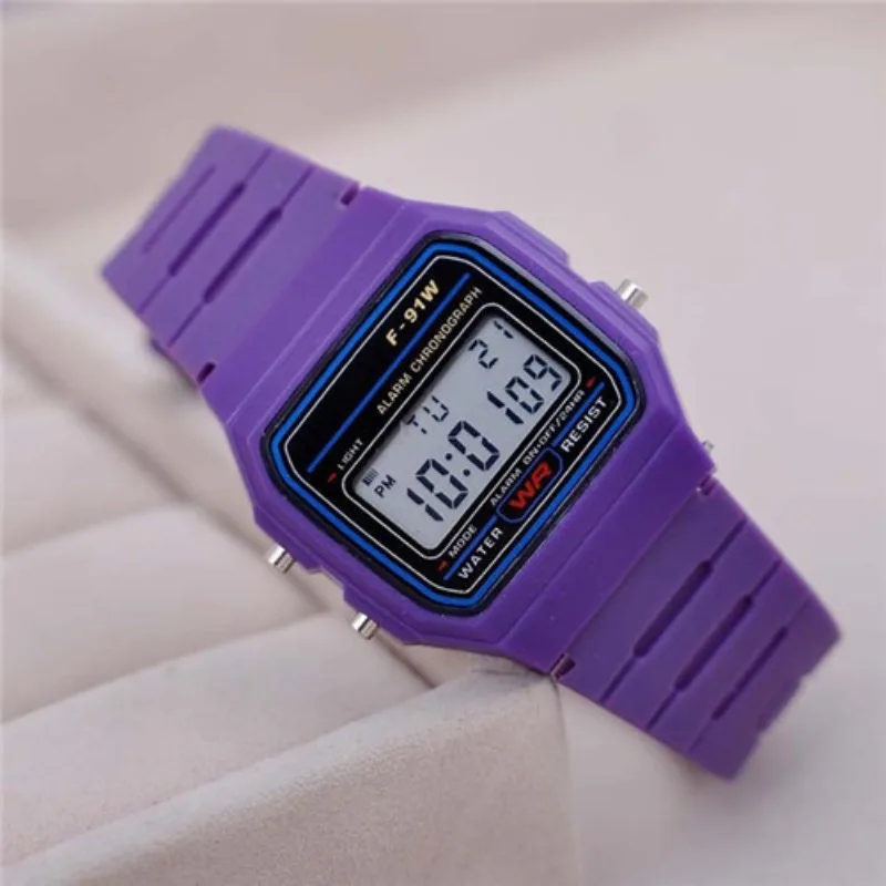 Fashionable Men's and Women's Watches Electronic Watches Sports Watches Ultra-thin Night light Alarms Children's Electronics