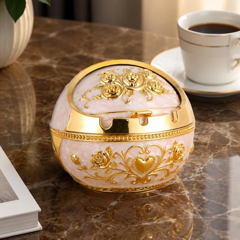 Lidded Metal Ashtray with Multiple Grooves for Pausing Between Uses