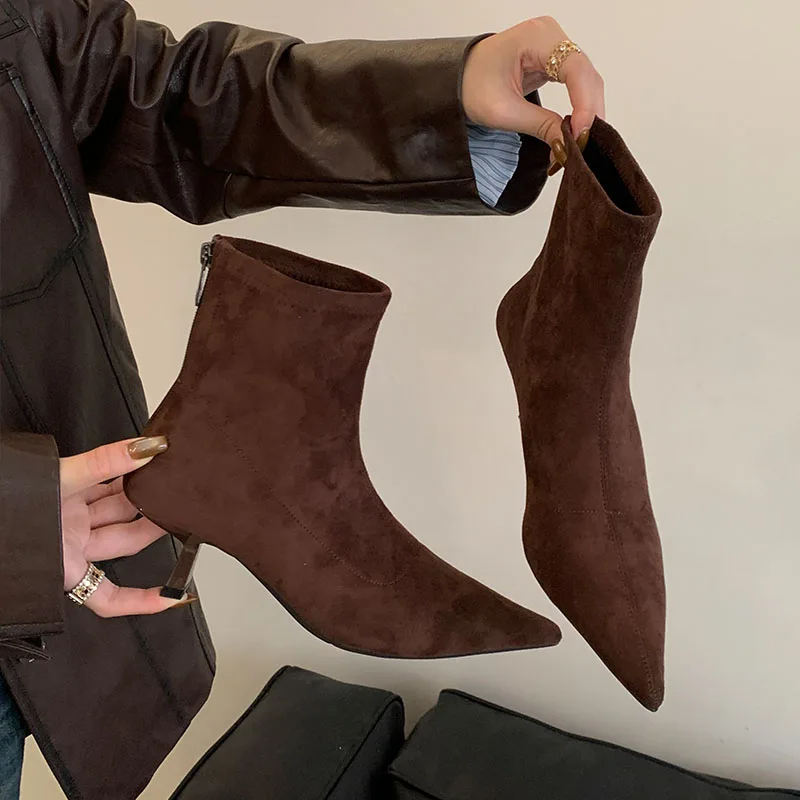 

Женская обувь на тонком каблуке из флока, женские короткие ботинки на молнии, модные современные женские ботильоны с острым носком, туфли-лодочки, женские туфли
