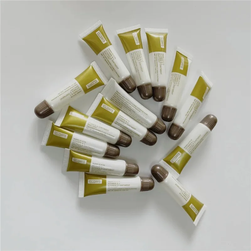 

Крем-мазь для ухода за татуировками и микроблейдингом: восстанавливающая сыворотка для бровей, губ и блеска для губ после процедур