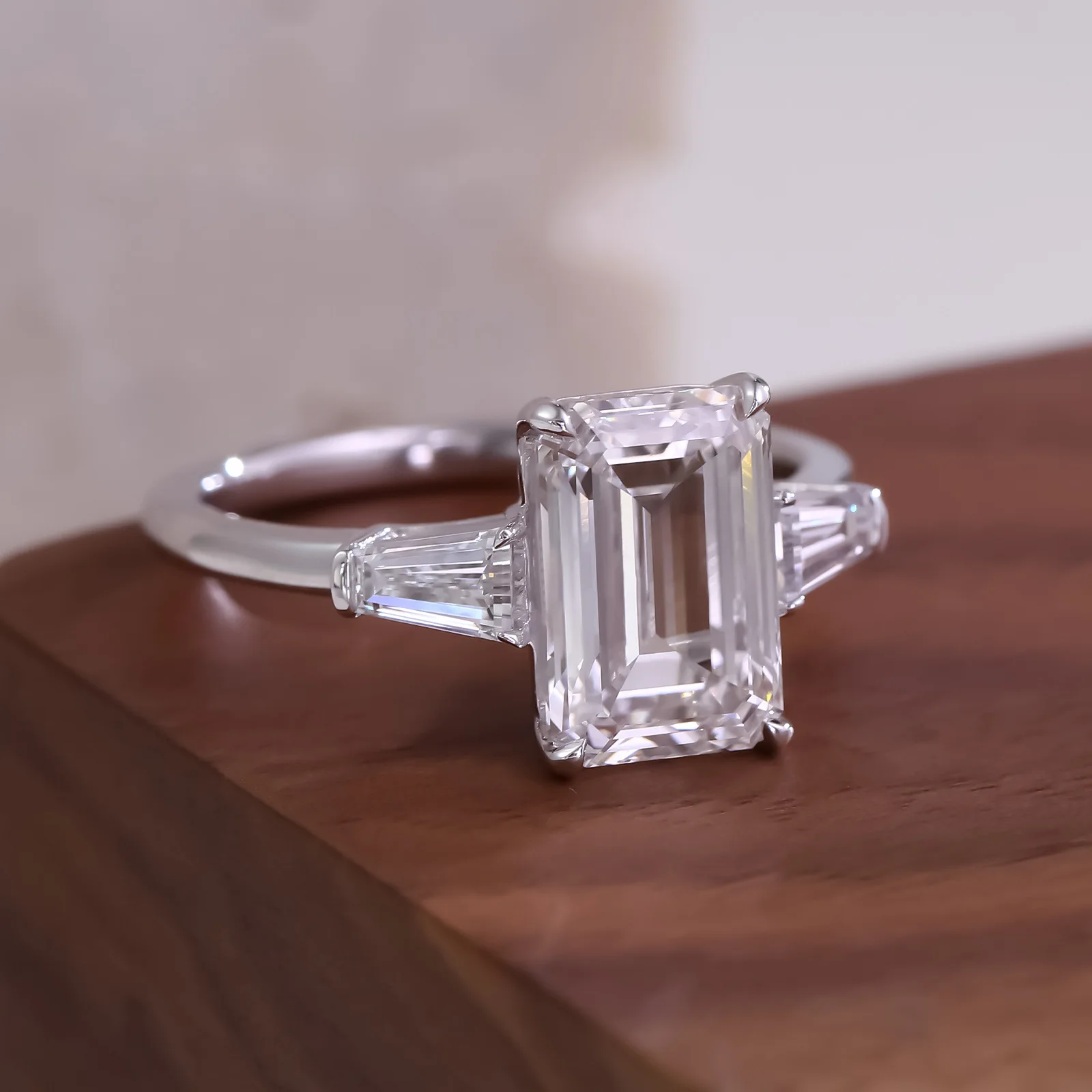 Excellent Radiant Cut D Color Pass Diamond Test Moissanite Ring for Women Fine Jewelry Halloween Decoration Party Jewelry Festival Gifts Unique Jewelry