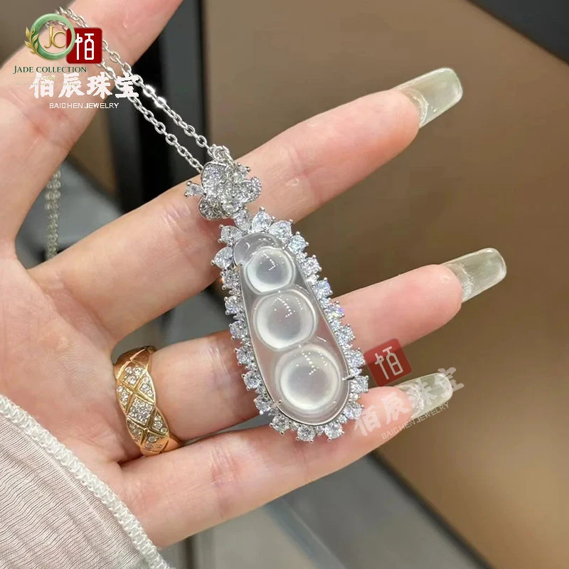 Silver-plated pendant with ice white chalcedony Buddha figure, leaf and gourd designs, agate women's jade Maitreya Buddha neckla