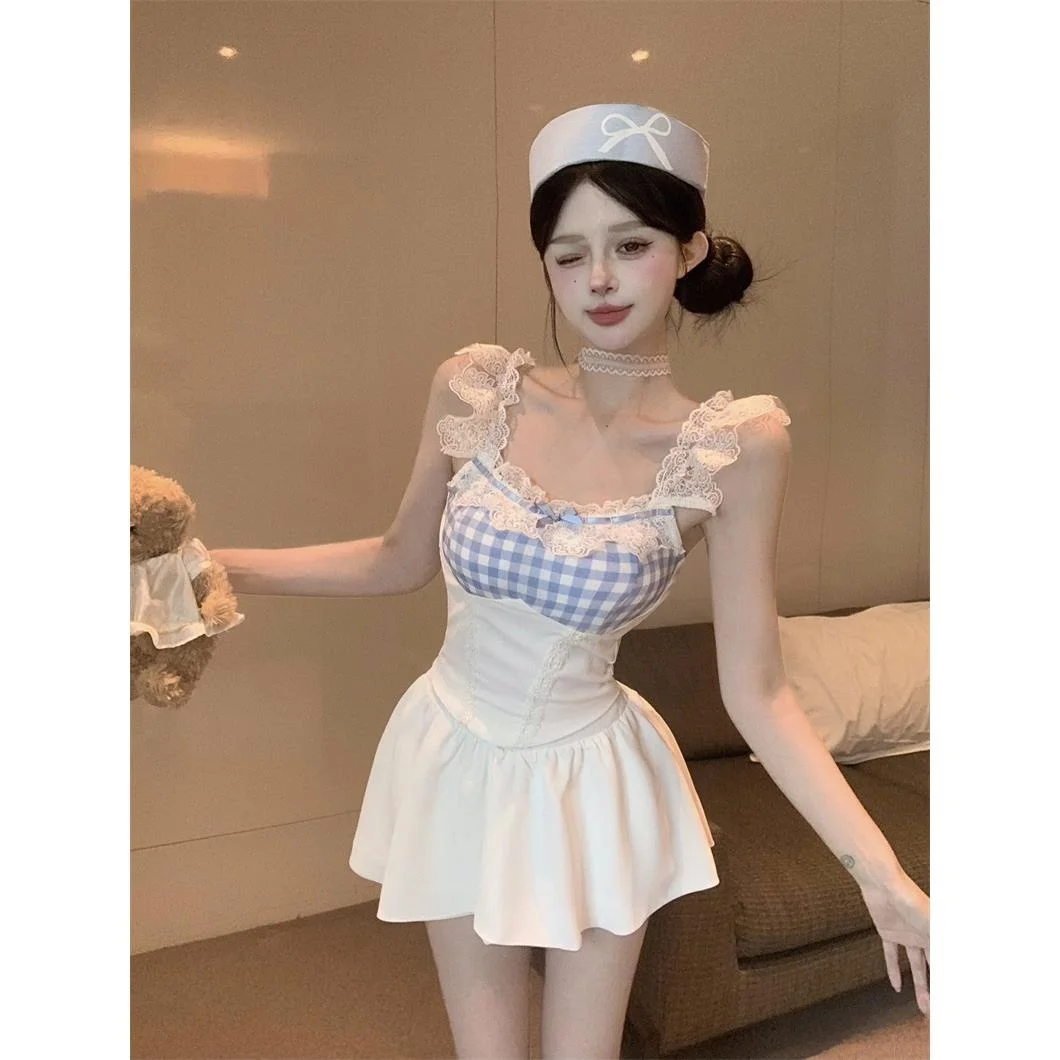 

Elegant Lace Sleeveless Crop Top Women's Style Beautiful Korean Version Slim Fit Square Collar Short Length Fashionable
