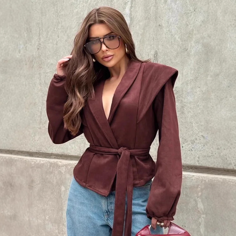 

Бордовая осенняя женская куртка во французском стиле с v-образным вырезом на шнуровке и подплечниками, замшевое пальто для женщин, темпераментный шикарный женский Outewar