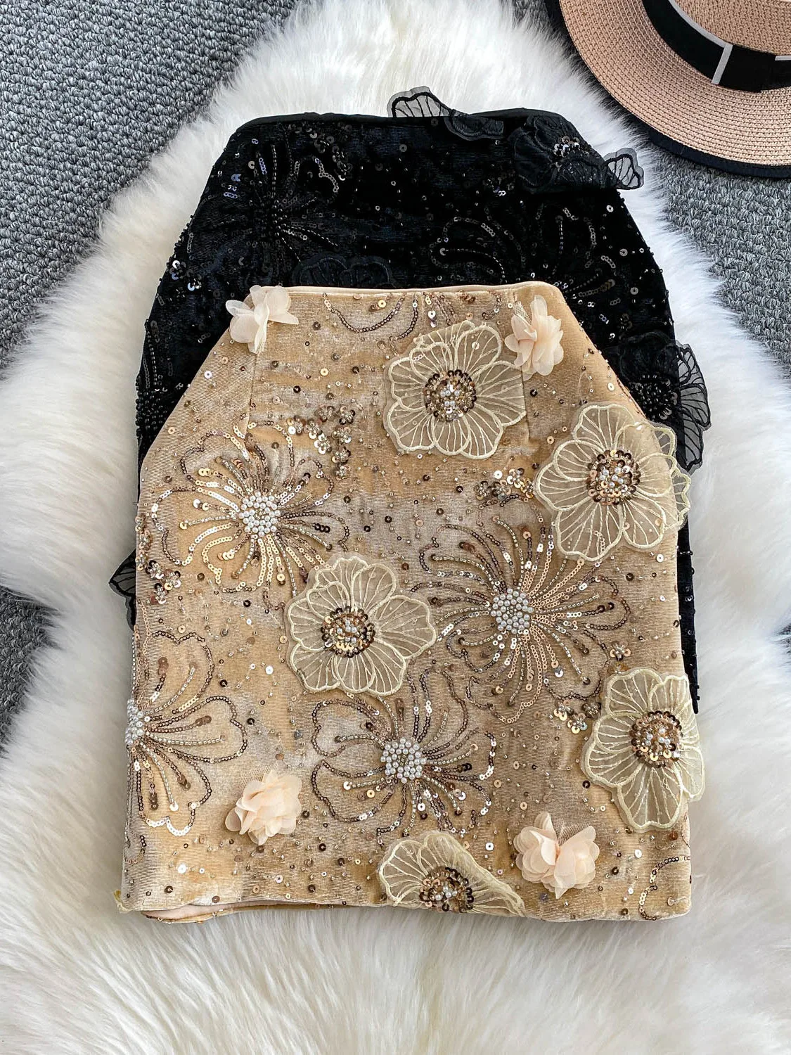 Unique Beautiful Heavy Embellished Shiny Sequin 3D Flower Short Skirt Women's  High Waist Slimming Velvet Skirt