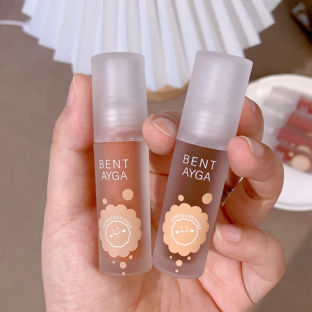 ลิปสติกน้ำสีนู้ดบราวน์กันน้ำสำหรับผู้หญิงเครื่องสำอางแต่งหน้าเพื่อความงามลิปสติกทำจากกำมะหยี่ถ้วยกันติดทนนานติดทนปากแดง