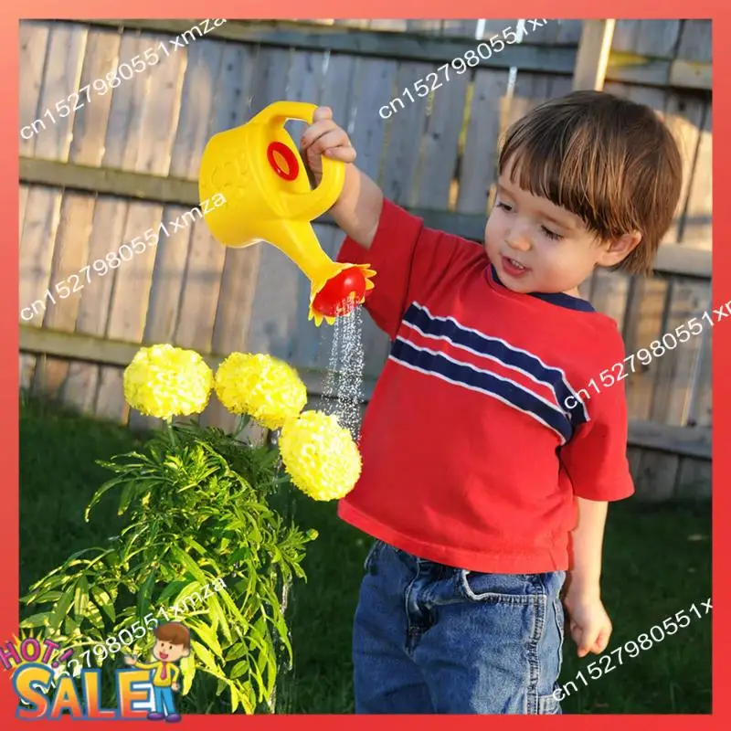 ABCL 4PCS Plastic Watering Cans Chicken Watering Garden Play Watering Cans Kids Beach Bath Watering Cans Random Color Durable