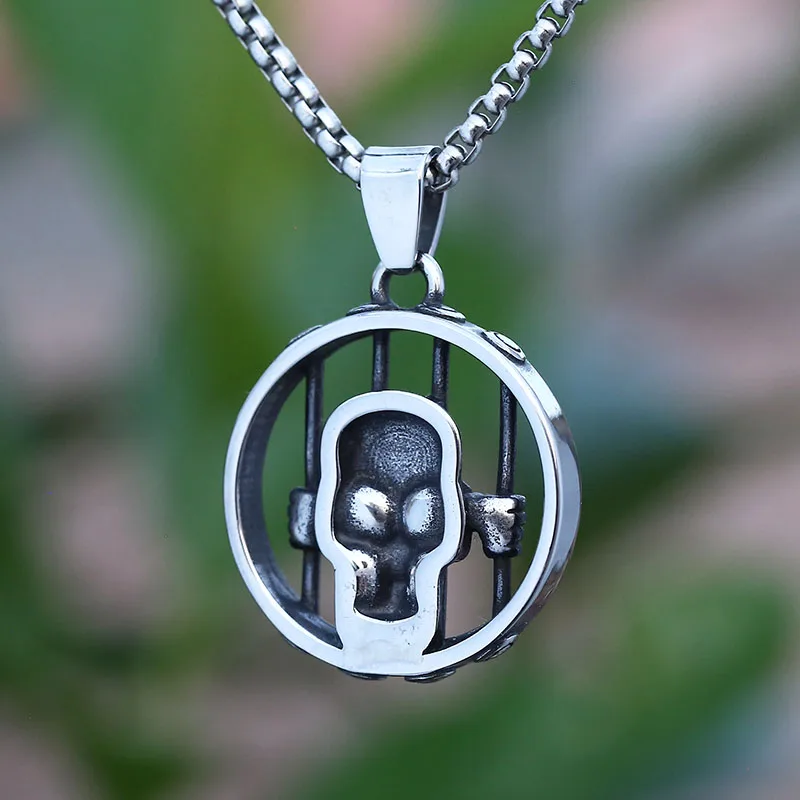 2024 New Skull In Captivity Pendant Necklace Metal Pearl Chain Jewelry Man Women Boyfriend Gift Punk Rock Accessories