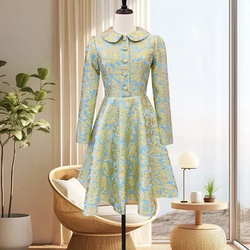 שמלת ג'קרד עם צווארון בסגנון ס...