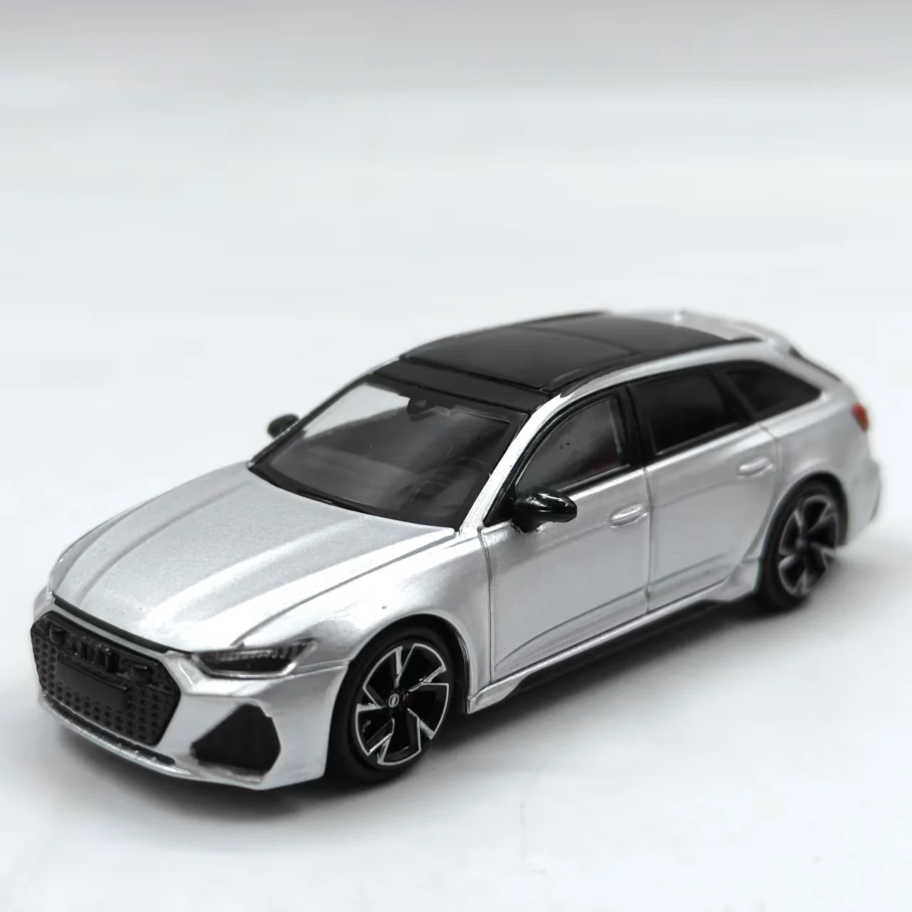 Em estoque masdi 1:64 audi rs6 avant liga simulação modelo edição