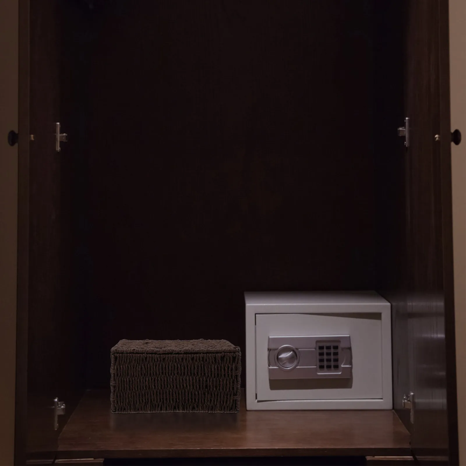 

1 шт. корзина для хранения с откидной крышкой, деревенский стиль, настольный органайзер, многофункциональный пылезащитный контейнер для домашнего хранения закусок