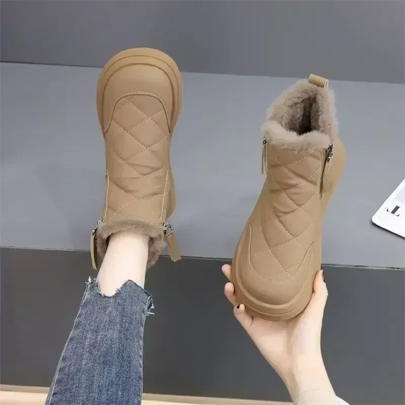 Damen Winter Plüschgefütterte Schneestiefel Rautenmuster Gestepptes Obermaterial Seitenreißverschluss Dicke Sohle Warme Rutschfeste Kurze Knöchelhohe Baumwollschuhe – Detail 6