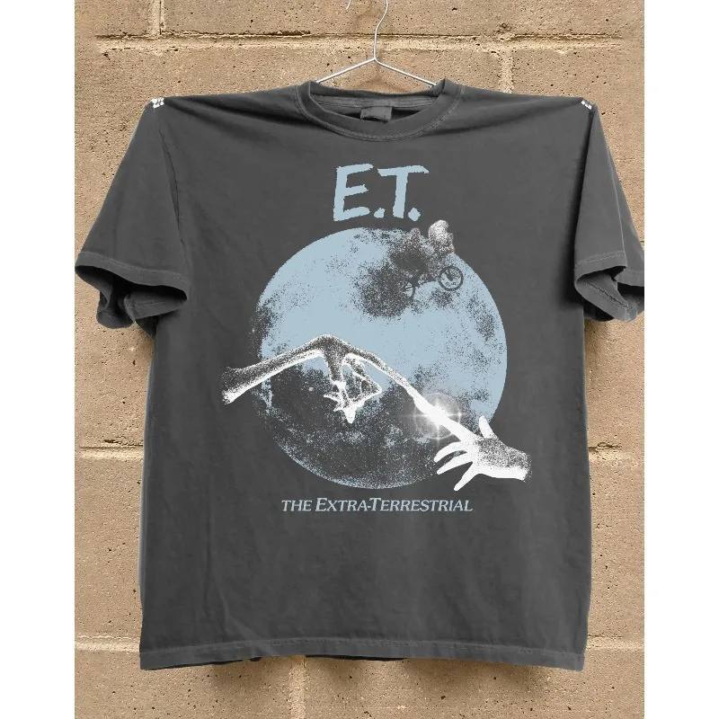 E. T. Alien Shirt, Retro 80s Movie T-shirt, Steven Spielberg Movie Merch, Retro Science Fiction Pattern T-shirt