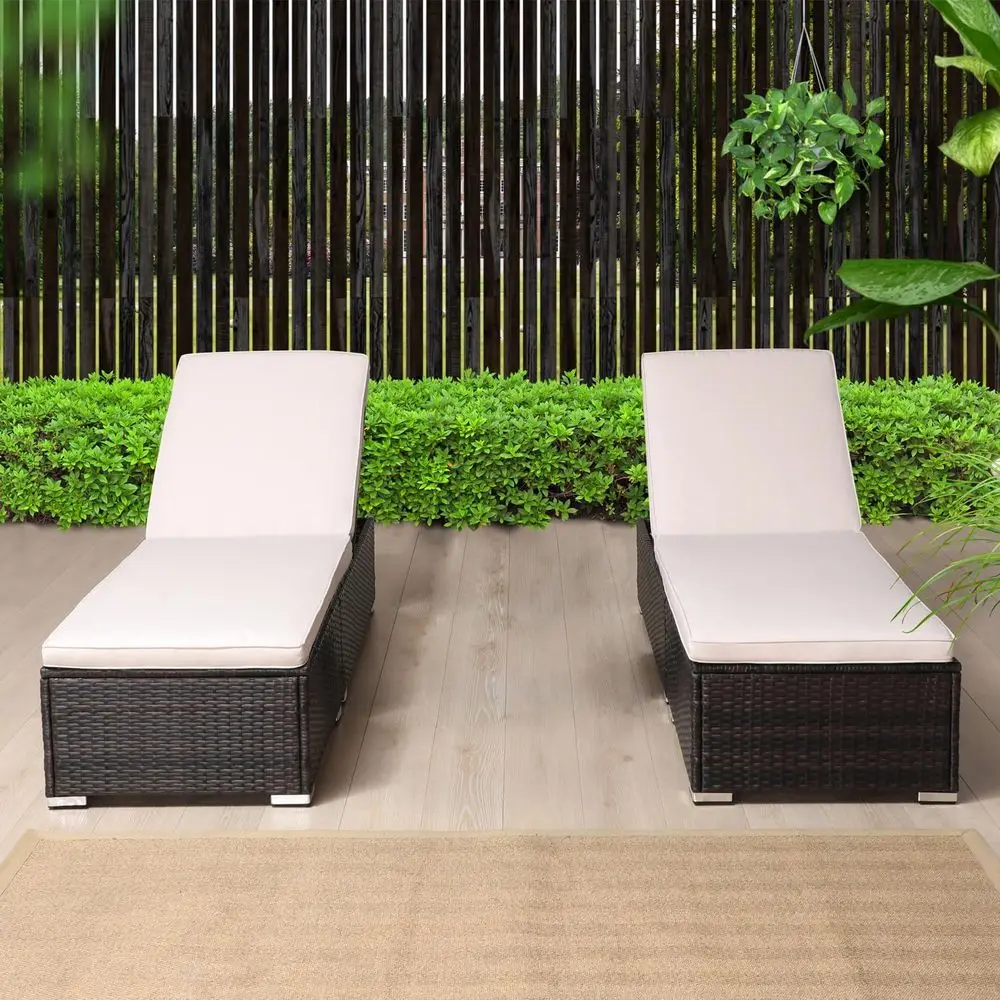 

Комплект из 2 шезлонгов для улицы с плетеным из ПЭ материалом, регулируемой спинкой и подушками для отдыха в саду и у бассейна