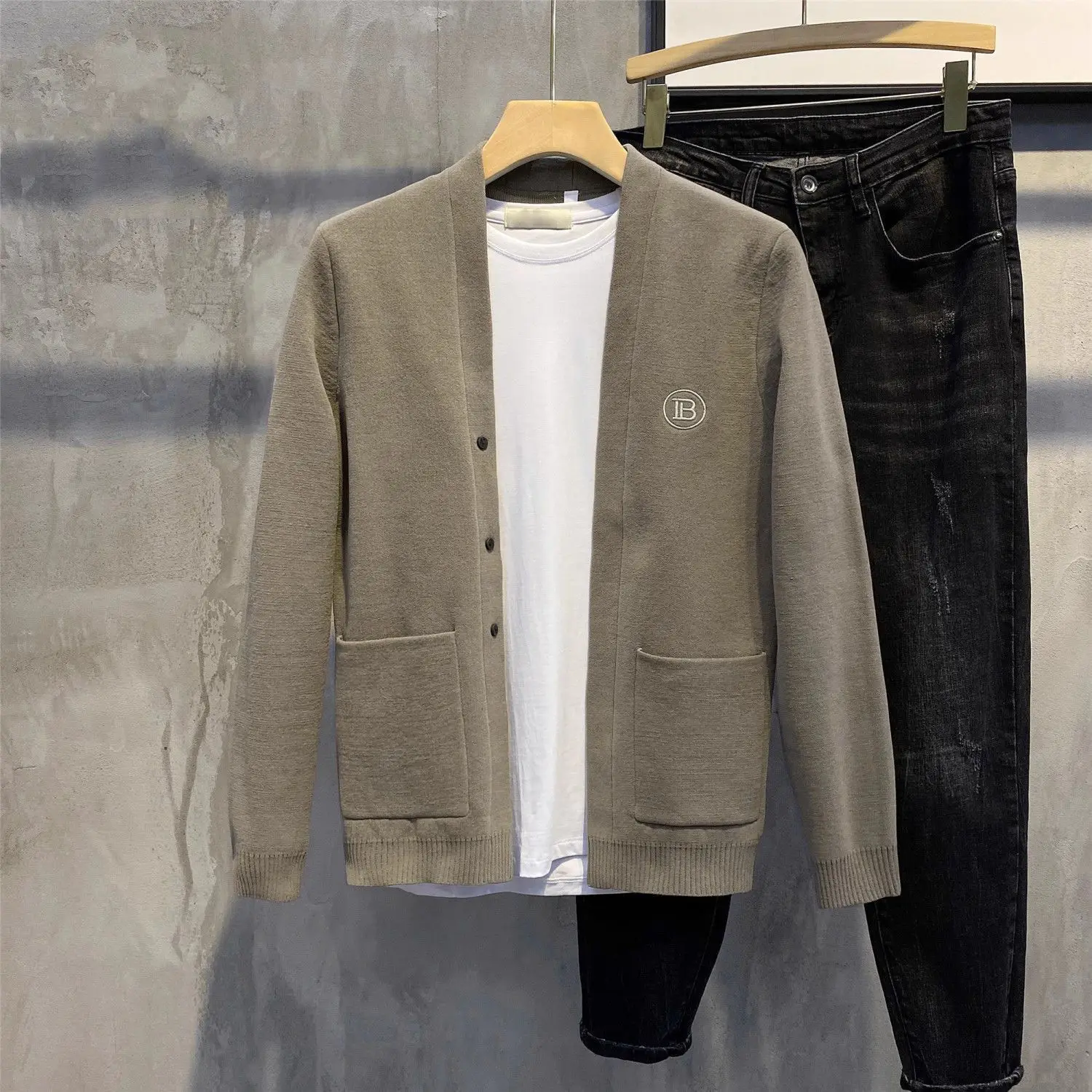 

Simple knitted sweater cardigan men's autumn Korean fashion casual loose